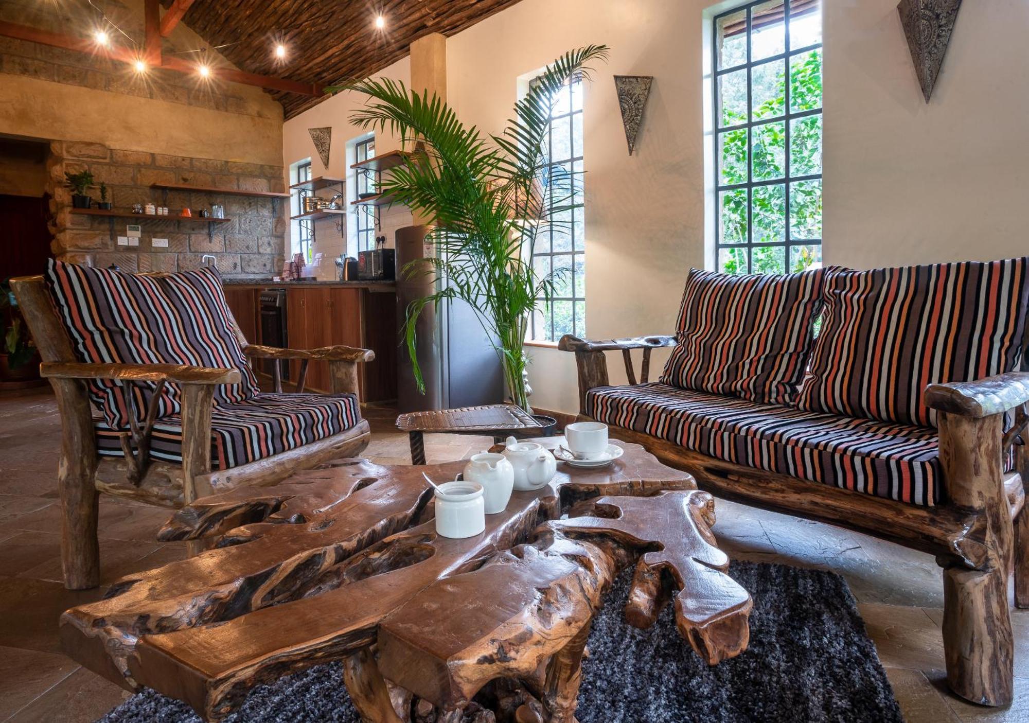 Apartamento The Jungle Oasis With Heated Pool Nairobi Exterior foto